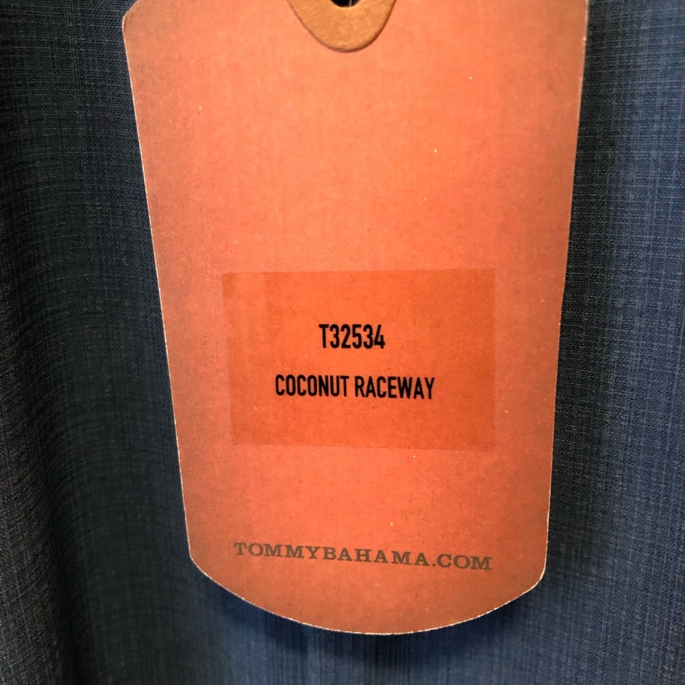 Tommy Bahama 100% Silk Button Down Shirt - Picture 3 of 8